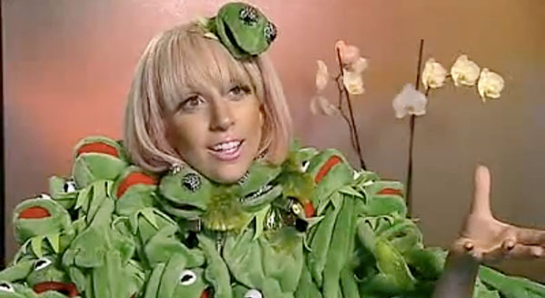 lady-gaga-kermit-suit